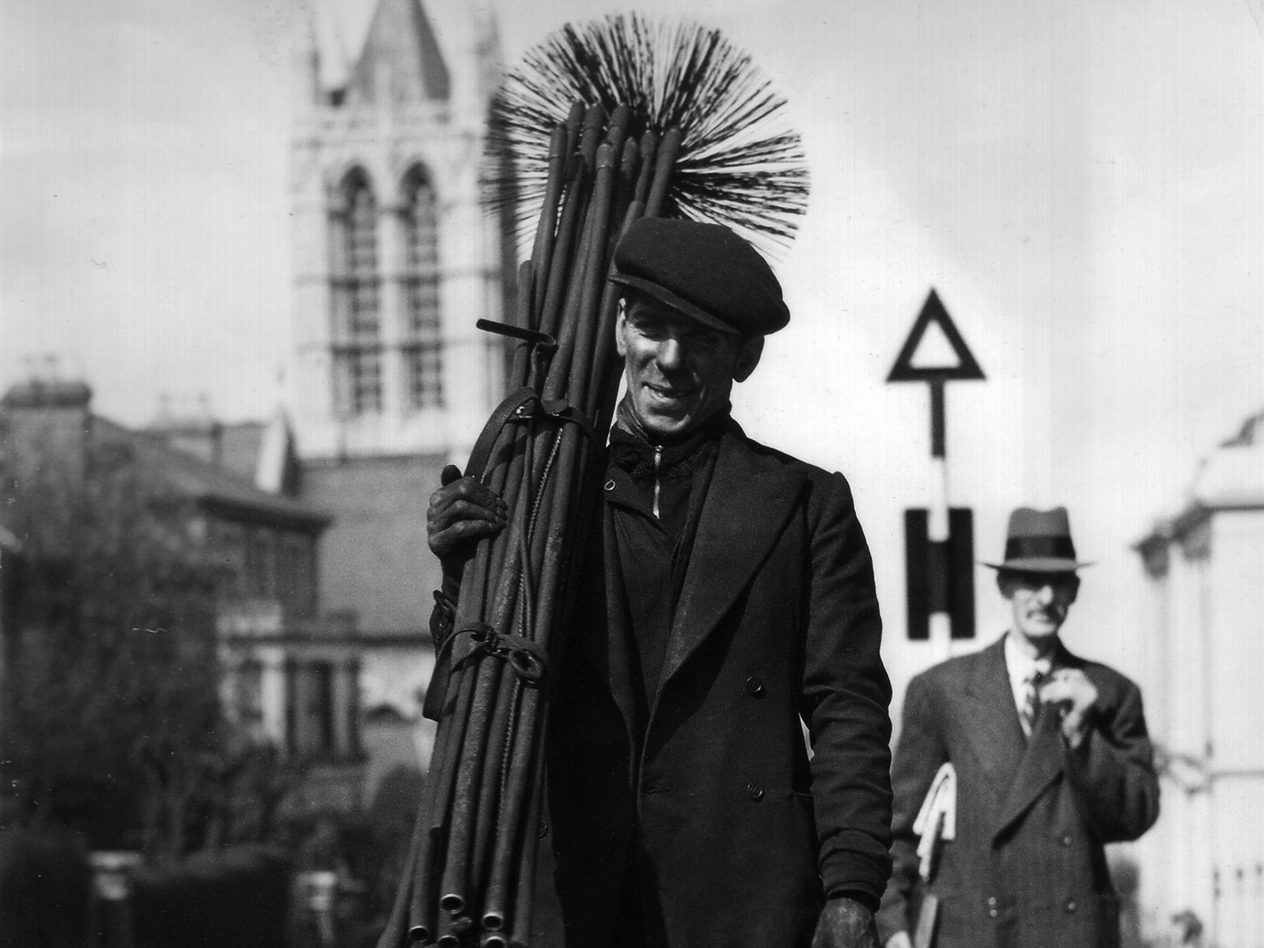 Изображение к статье: Крысоловы, пороховые обезьяны и воскресители: 20 профессий, которых больше не существует