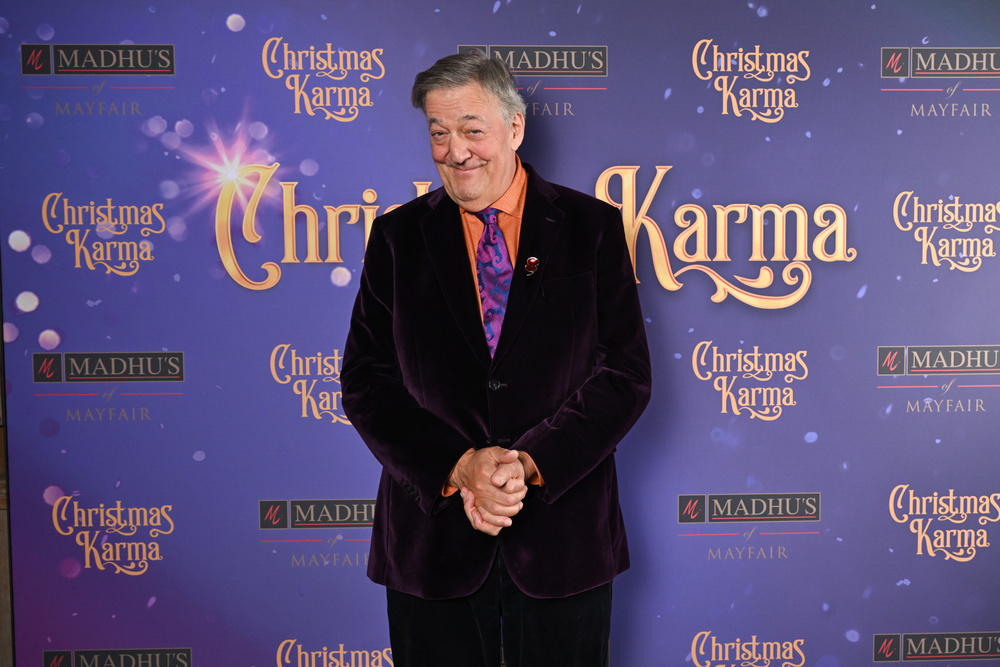 Изображение к статье: Стивен Фрай снимется в драматическом сериале Fox «Интеррогатор»