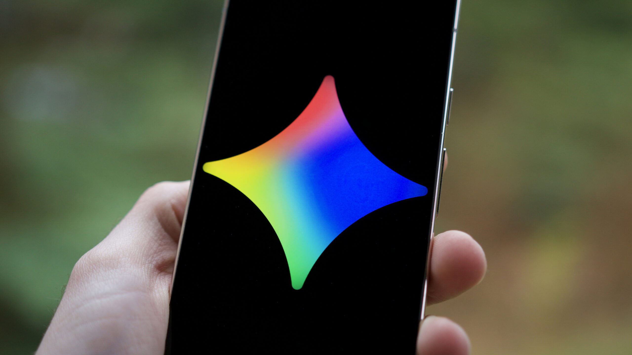 Изображение к статье: Углубленный анализ Gemini выявляет серьезные изменения в интерфейсе и функциях Live.