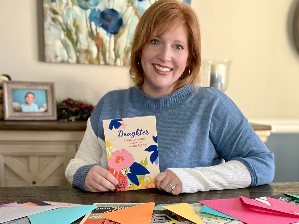 Изображение к статье: У меня рак толстой кишки 4 стадии. Я оставляю своим детям рукописные открытки на важные события, такие как дни рождения и свадьбы.