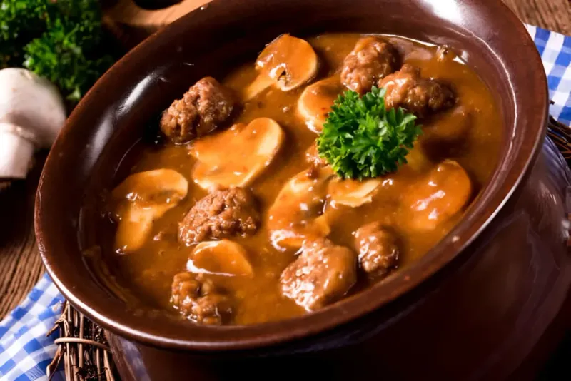 Image for the article: 13 Meals Victorian Households Made That Would Baffle Modern Cooks