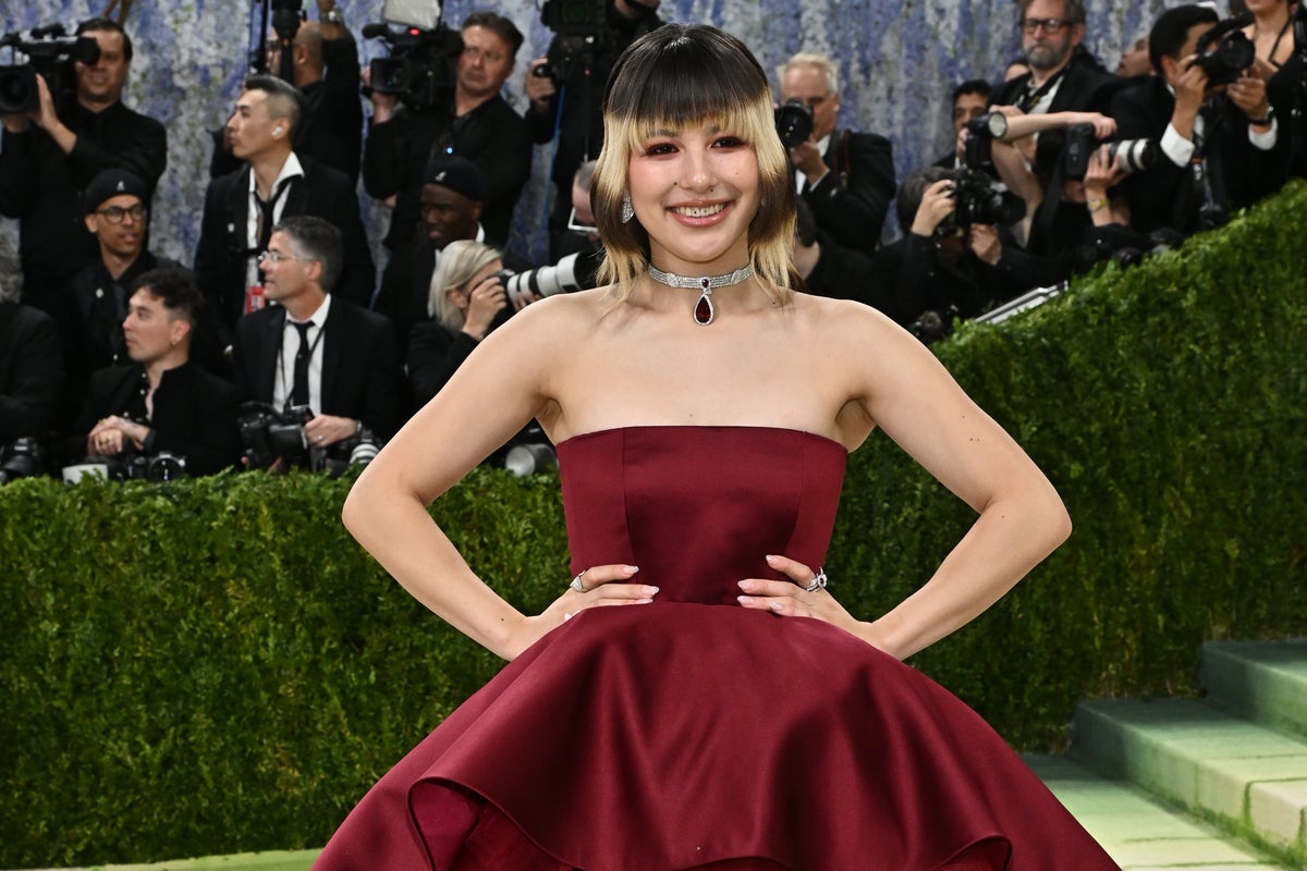 文章配图： 在 Met Gala 内部，一位奥运冠军亲身体验了自己究竟变得多么出名