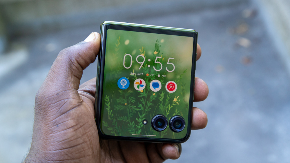 기사 이미지: 2025년형 모토로라 레이저 플러스의 주요 유출 정보: 업그레이드된 하드웨어 등