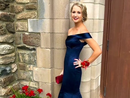 기사 이미지: 제 딸이 19살 때 차에 치였습니다. 너무 늦게야 제가 의료 관련 권한이 없다는 것을 알게 되었습니다.