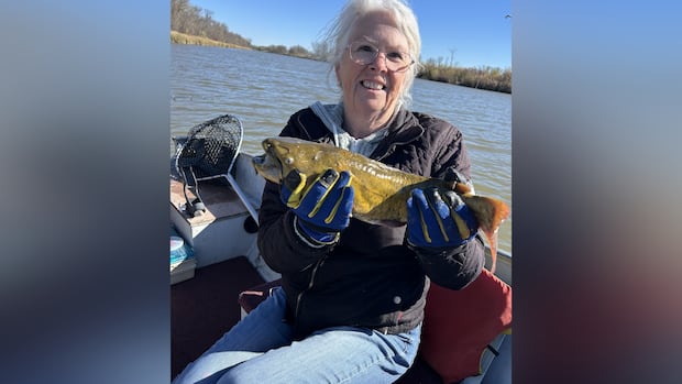 Изображение к статье: Женщину из Манитобы, погибшую в аварии автобуса в Доминиканской Республике, вспоминают как "бесстрашного" путешественника.