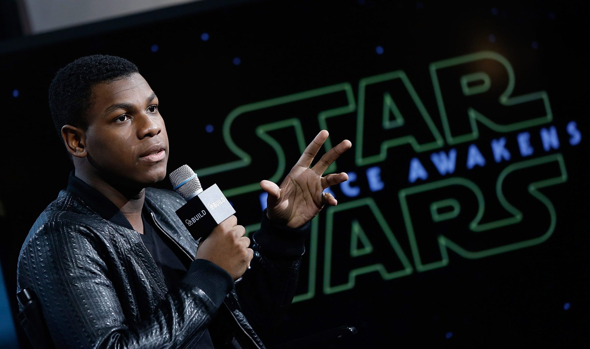Bild zum Artikel: Der Multimillionär und 'Star Wars'-Star John Boyega spielte in seinem Interview mit J.J. Abrams den Unnahbaren - obwohl er gerade nur 15 Dollar auf seinem Bankkonto hatte