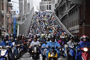 Image for the article: Taipei Bridge Scooter Waterfall in Taiwan