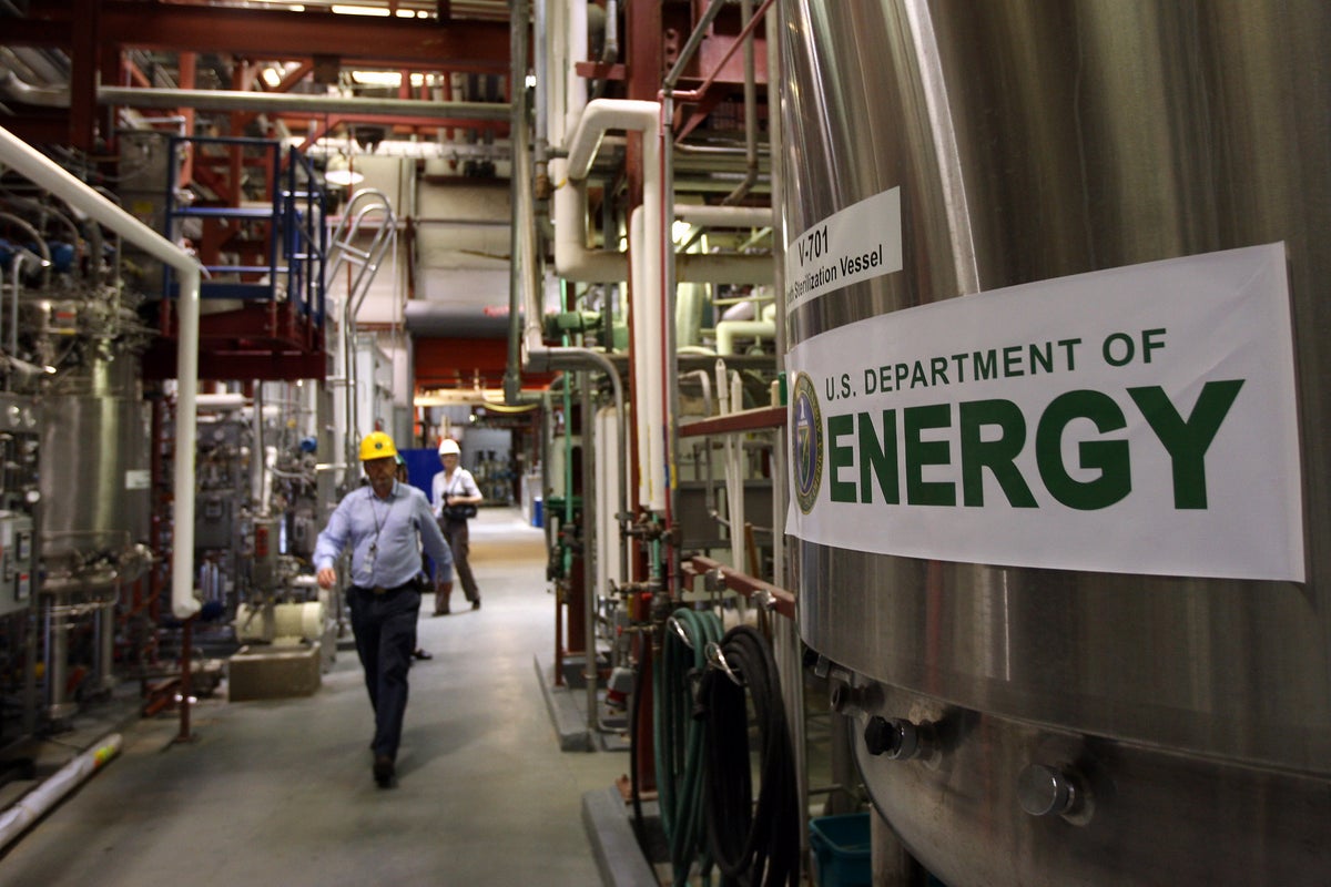 Изображение к статье: Команда Трампа убрала слова «возобновляемая энергия» из Национальной лаборатории возобновляемой энергии.
