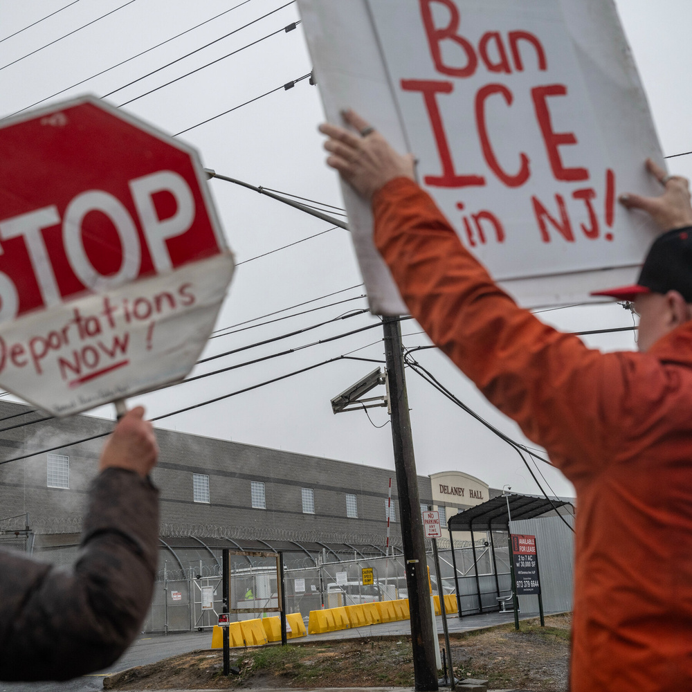 Image for the article: Officials Violated Court Orders on Immigration in New Jersey, Justice Dept. Tells Judge
