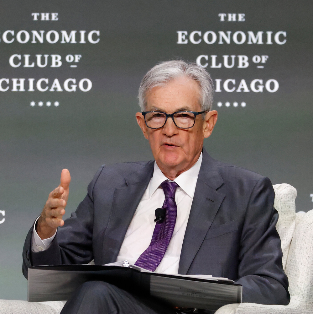 Image for the article: Powell Faces Pressure From the Markets and Trump Over Rates