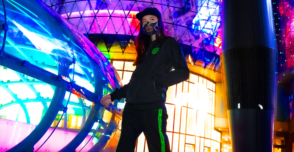 Image for the article: Razer's AI headphones will tell you what's in the book you're already reading