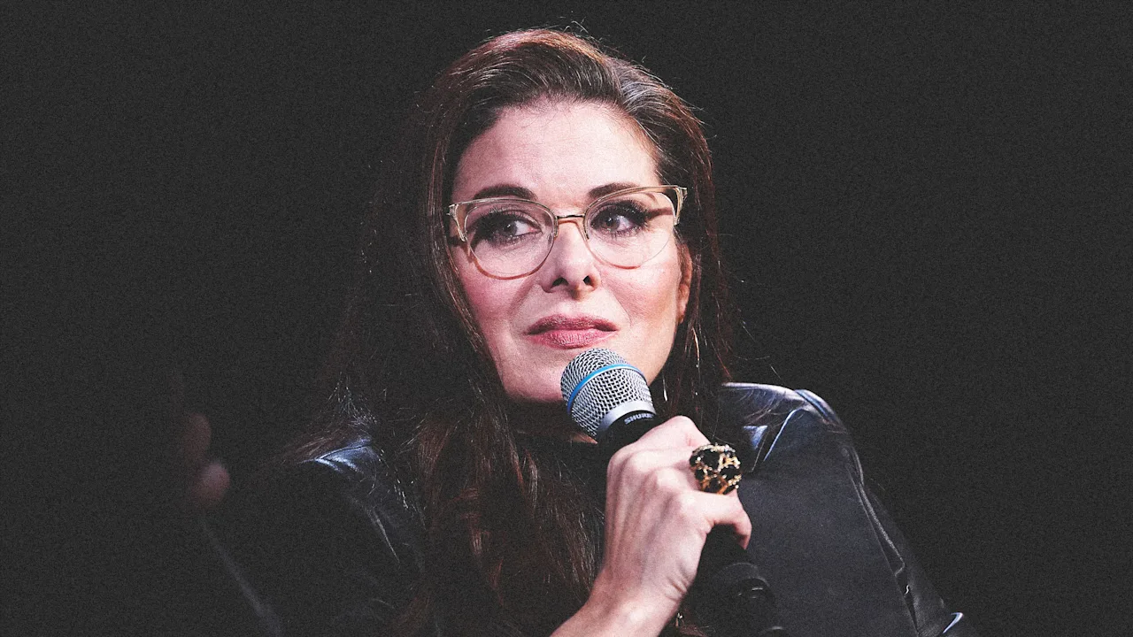 Image for the article: Debra Messing’s anti-Mamdani crashout