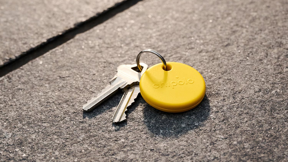 Image illustrant l'article : Les nouveaux traqueurs Bluetooth Chipolo POP fonctionnent avec les réseaux "Localiser" de Google et d'Apple, mais il y a un hic.