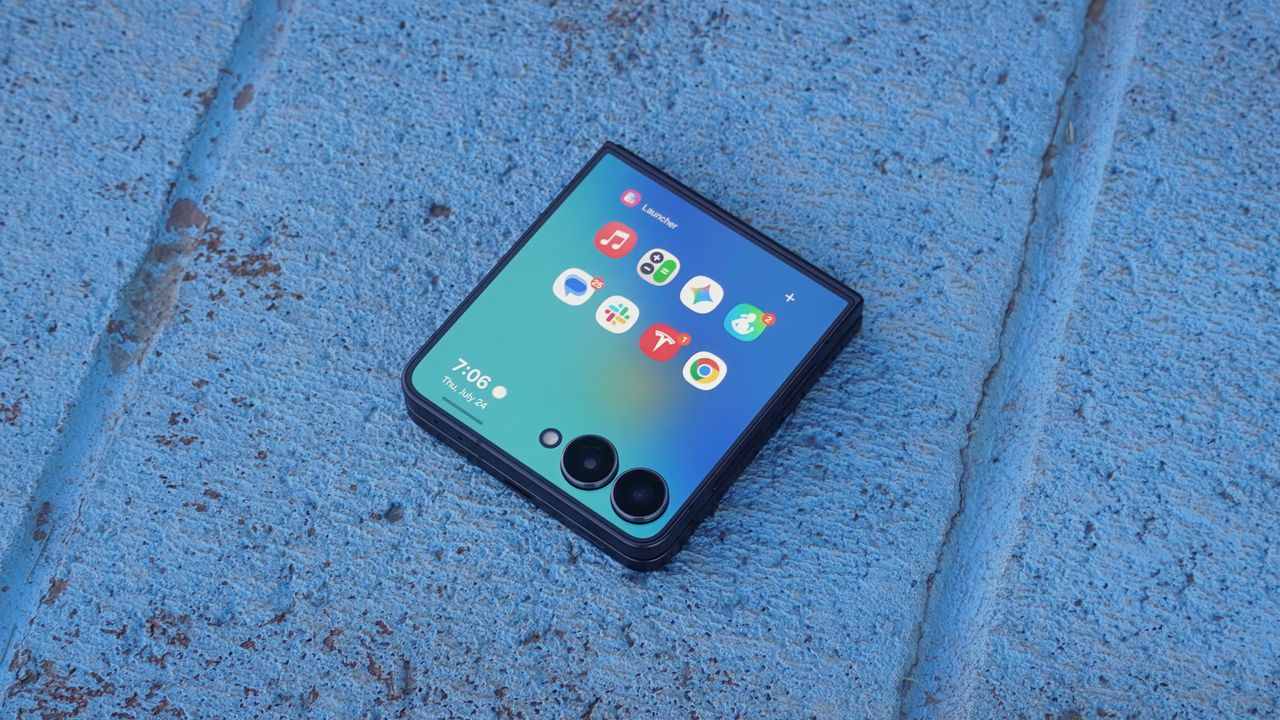 Bild zum Artikel: Hier sind 5 der besten KI-Funktionen auf dem Samsung Galaxy Z Flip 7, die ich tatsächlich nutze