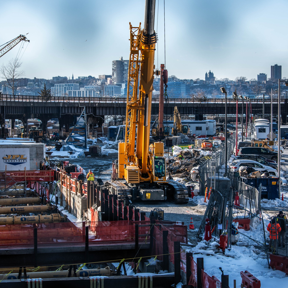 Image for the article: Officials Pressed Schumer to Help Name Penn Station, Dulles for Trump