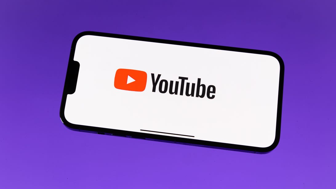 文章配图： YouTube 正在测试一款人工智能搜索工具，可同时提供视频和文本结果。
