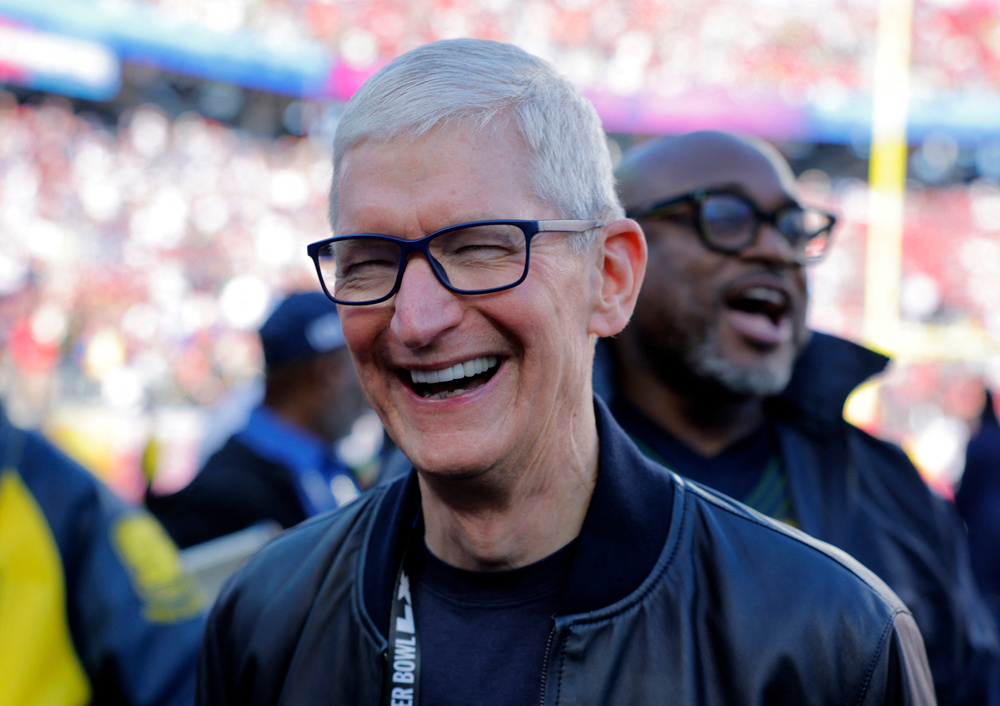 Image for the article: Check out the big names in business who showed up for the Super Bowl