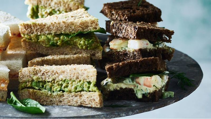 Image for the article: 15 Valentine's Day Picnic Food Ideas For A Thoughtful Date Outdoors