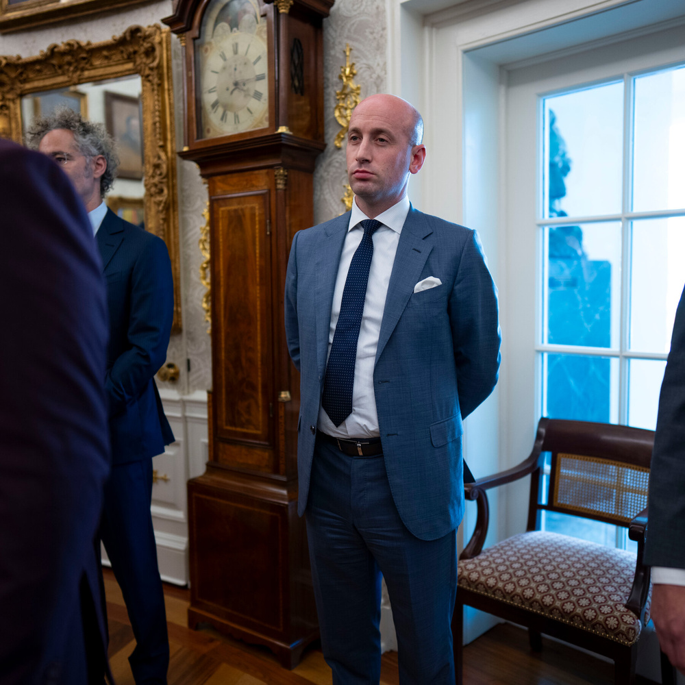 기사 이미지: 트럼프, ICE의 반기업 이민 단속을 비판하다