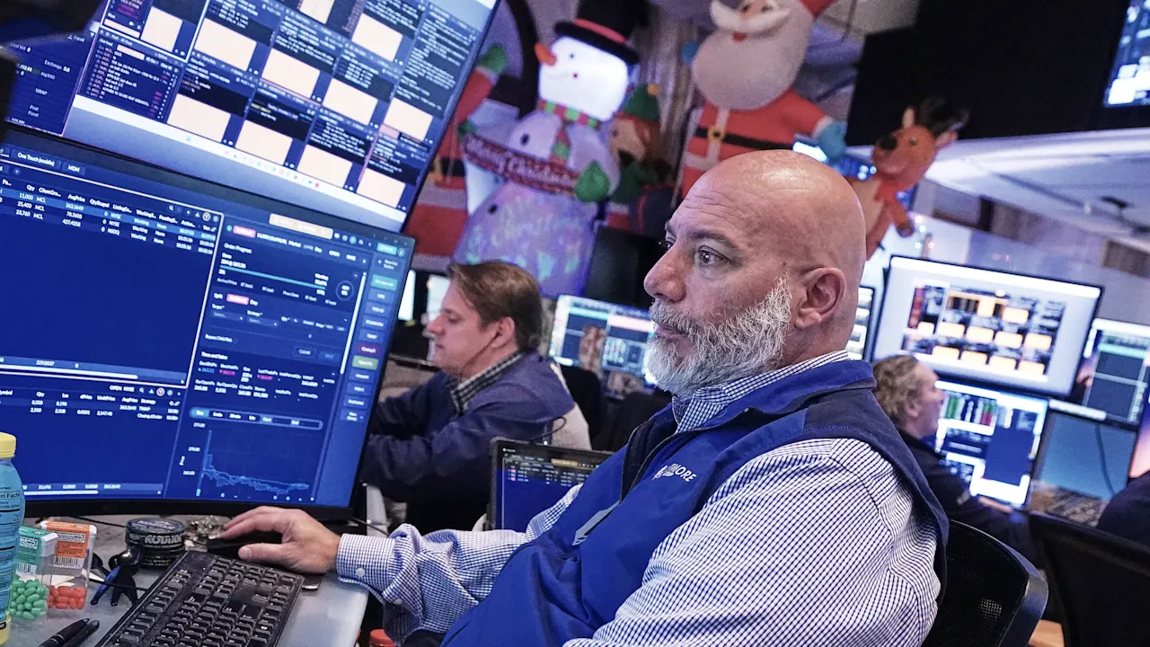 기사 이미지: 채권 금리와 비트코인이 안정세를 보이면서 주식 시장도 보합세를 유지하고 있습니다.