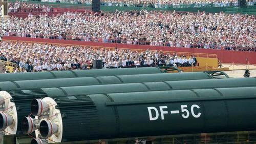 Изображение к статье: Путин уведомил Си о статусе нового СНВ, в то время как Трамп готов отказаться от контроля над ядерными вооружениями с Россией.