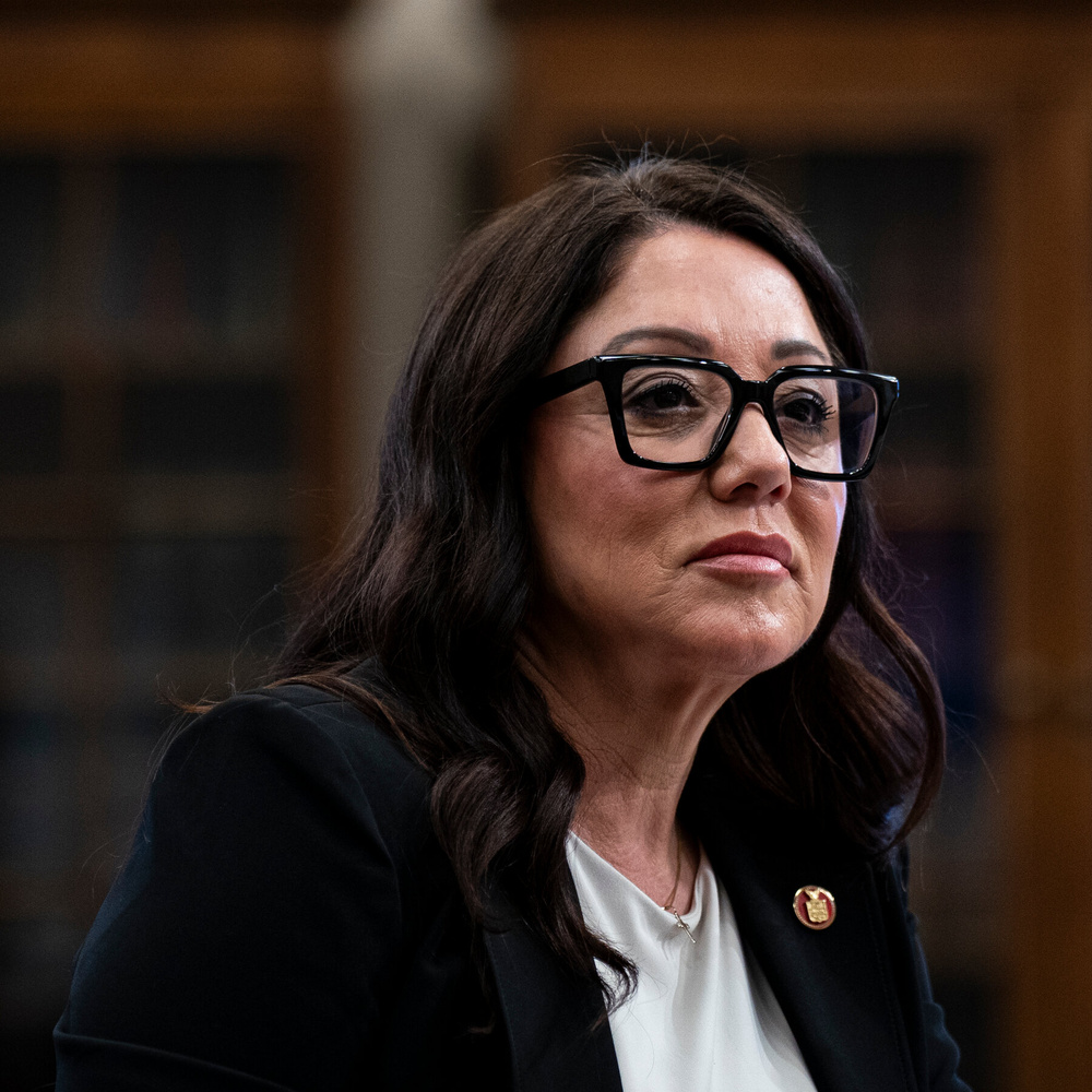 Image for the article: Labor Secretary’s Tenure Marked by Frequent Travel and Internal Tumult