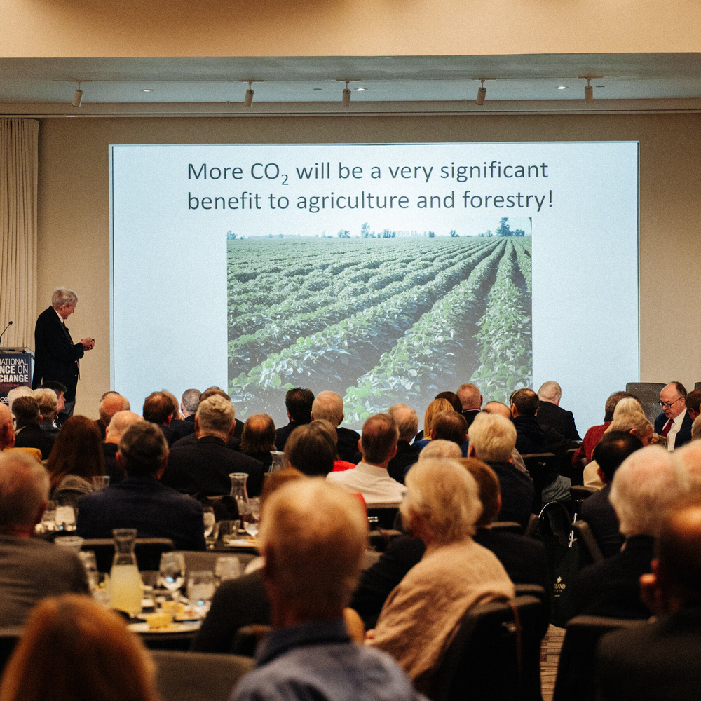 기사 이미지: 트럼프 행정부의 워싱턴에서 기후 변화 부정론이 다시 고개를 들고 있다