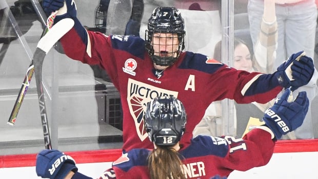 記事の画像： カナダ女子アイスホッケー世界選手権でモントリオールのヴィクトワールラインがスポットライトを浴びる