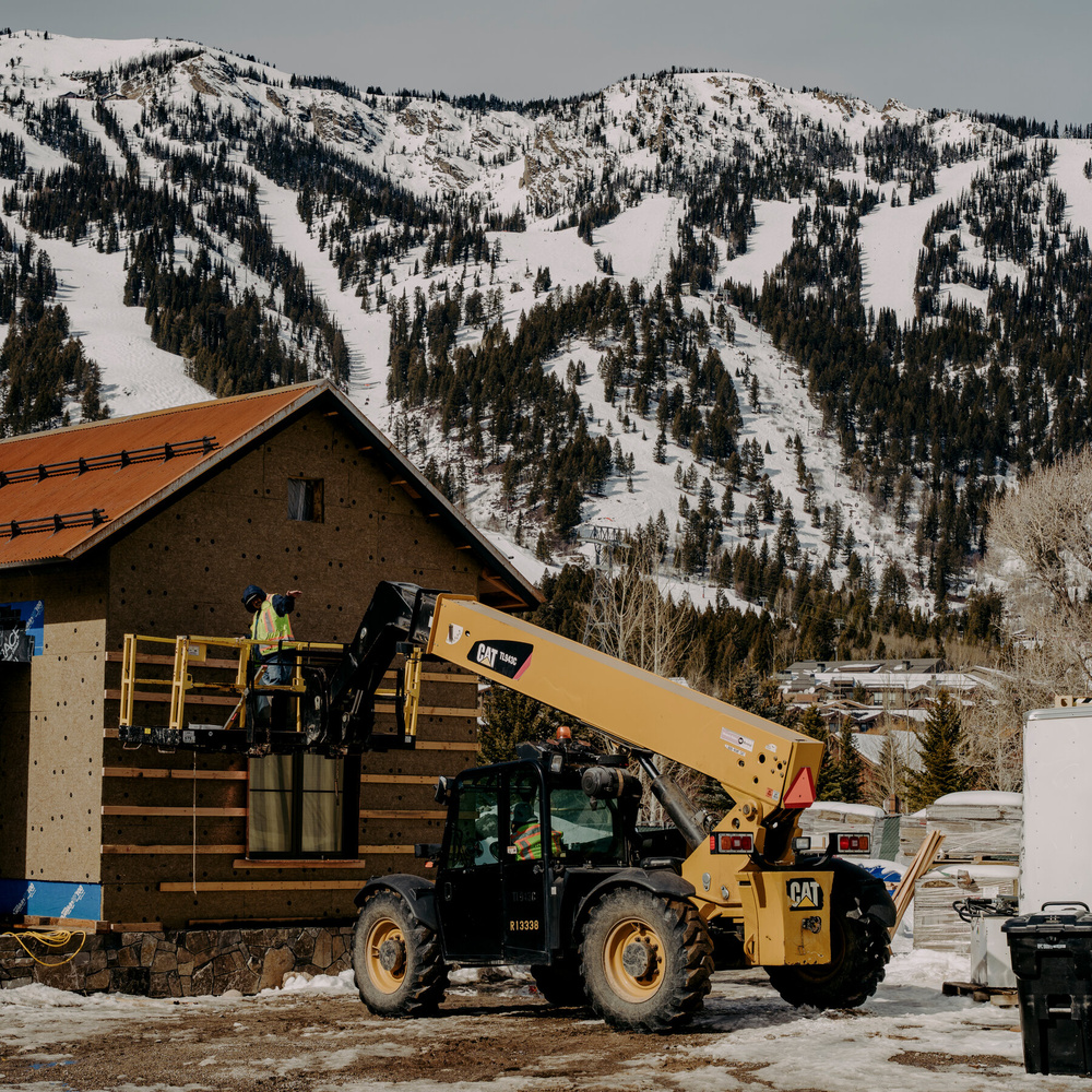 Image for the article: 5 Takeaways on America’s Boom in Billionaires