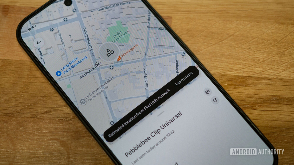 Image for the article: Worried about losing your luggage? This handy Find Hub feature is rolling out.