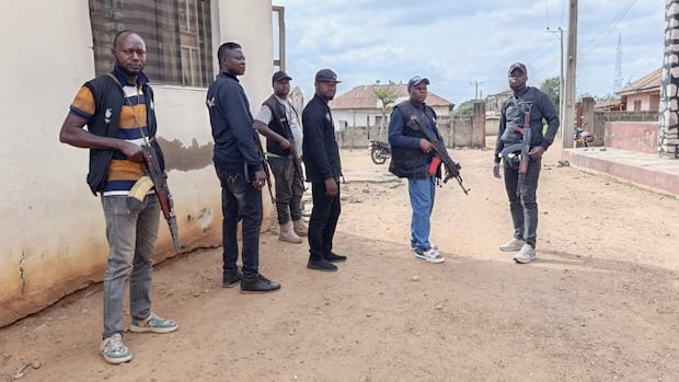 기사 이미지: 나이지리아에서 민간인 공격으로 최소 170명 사망, 국회의원 발표