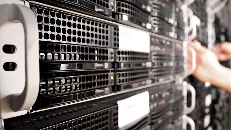 Image for the article: What is a dedicated server?