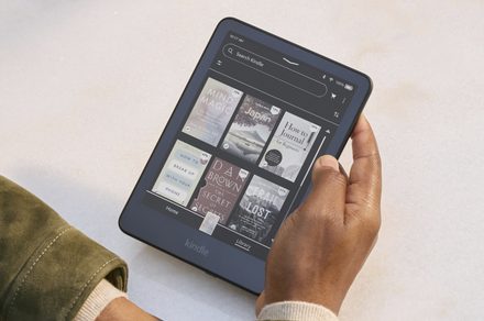 文章配图： 最终，亚马逊解决了在 Kindle Colorsoft 上夜间阅读时令人痛苦的一个问题。