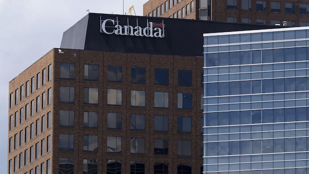 Image for the article: No desks, no strategy: Experts say government's latest return-to-office order ignores reality