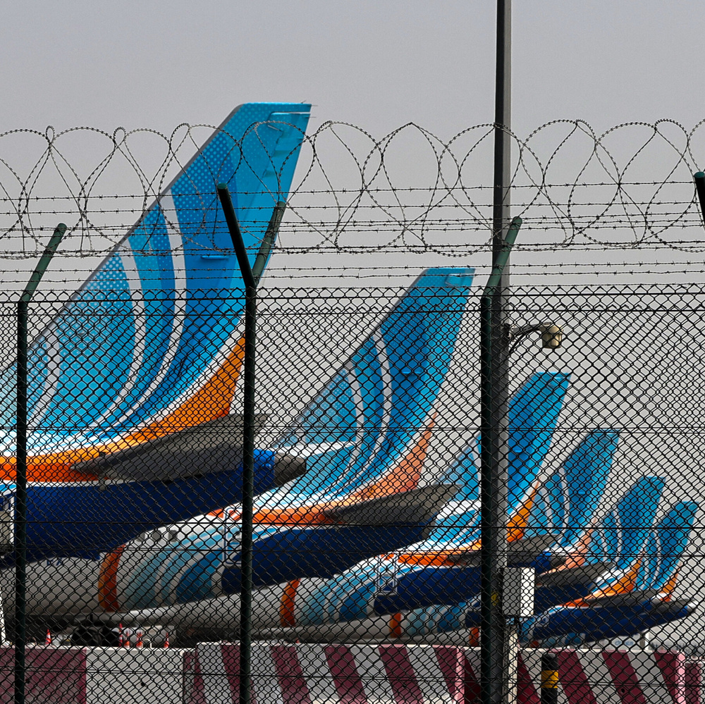 Image for the article: Western Governments Rush to Help Stranded Travelers in the Middle East