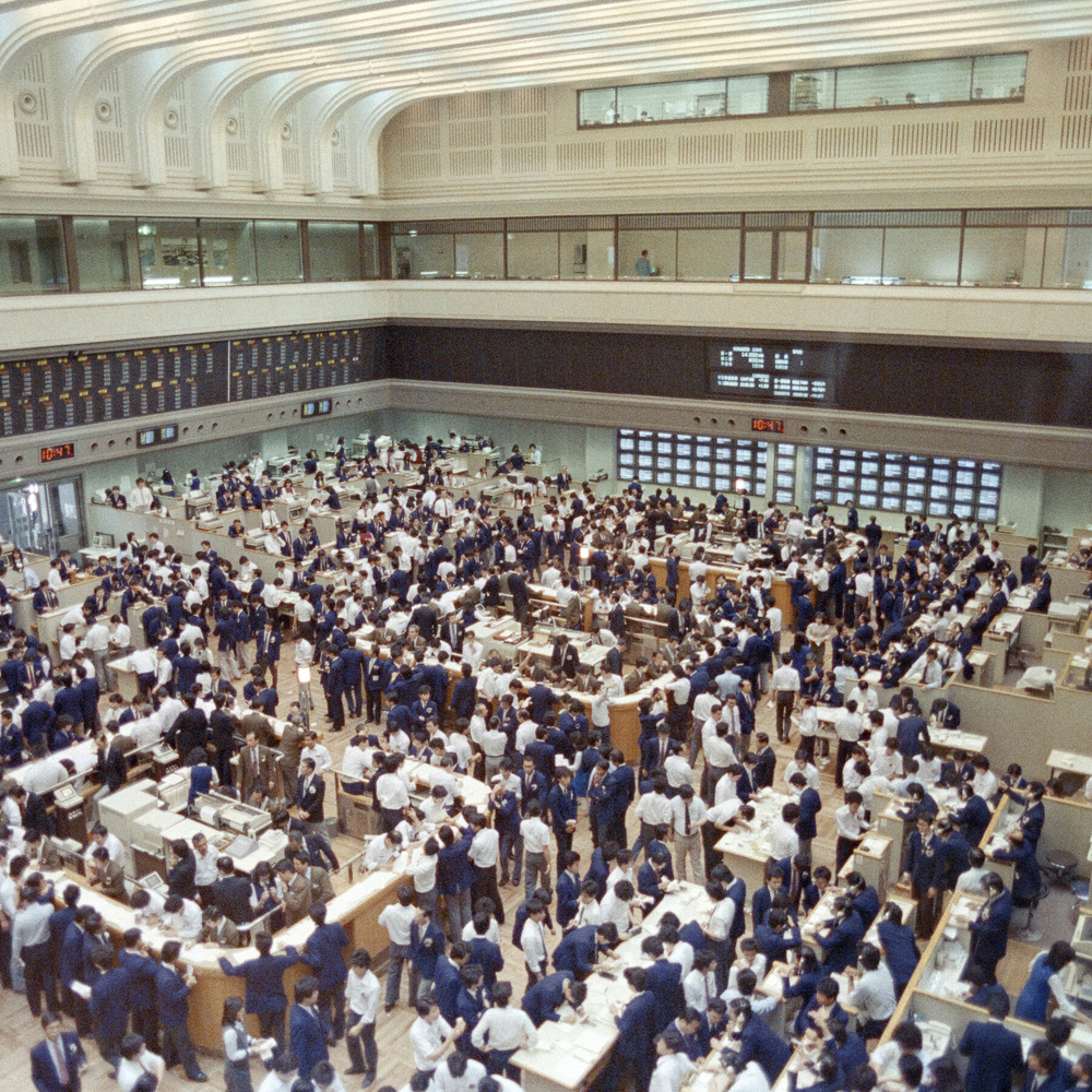 Image for the article: The Sleepy Market for Japanese Government Bonds Is Now a ‘Battlefield’