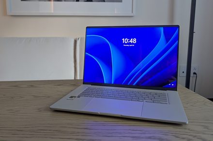 文章配图： 华硕 Zenbook A16 评测：来自 Windows 阵营的优雅 MacBook 杀手？