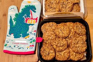 Image for the article: Leigh’s Favorite Oatmeal Chocolate Chip Cookies