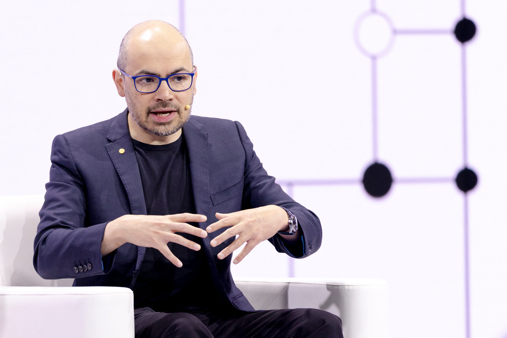 文章配图： 英国谷歌 DeepMind 员工就其人工智能防御合同投票决定组建工会