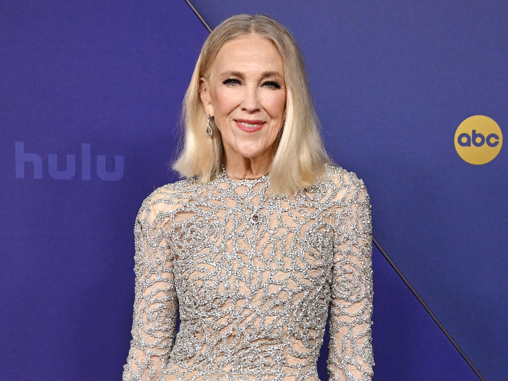 Image for the article: Photos show Catherine O'Hara's legendary TV and film career, from 'Home Alone' to 'Schitt's Creek'