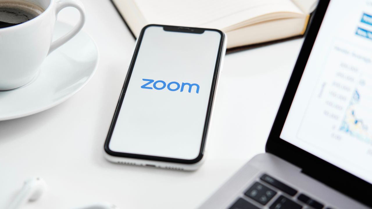 Изображение к статье: Zoom хочет сделать весь ваш офис умнее, чтобы сделать встречи менее болезненными.