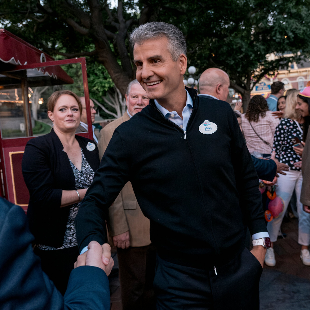 기사 이미지: 디즈니, 조쉬 다마로를 차기 CEO로 지명하다.