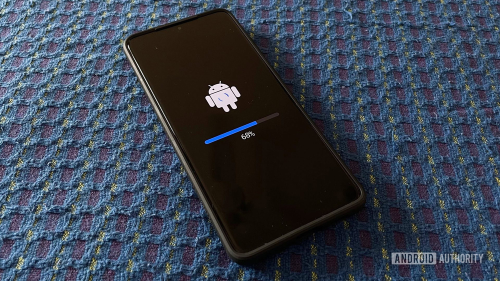 記事の画像： Galaxy S25シリーズのスマートフォンは、サムスンの初のシームレス・アップデート対応フラグシップです