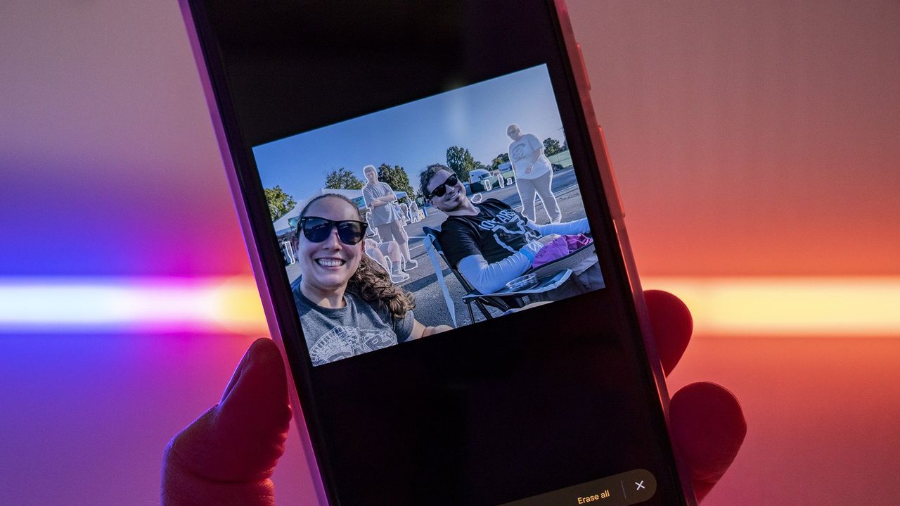 Image for the article: Google Photos for Android adds an overdue feature to cure your iPhone FOMO