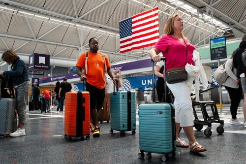 Image illustrant l'article : Bientôt, vous aurez besoin d'un REAL ID pour voler : Ce qu'il faut savoir