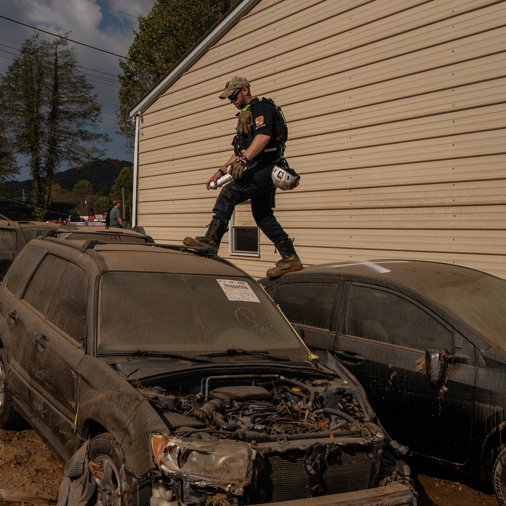 기사 이미지: 트럼프 비판 서한에 서명한 FEMA 직원 복직 불허