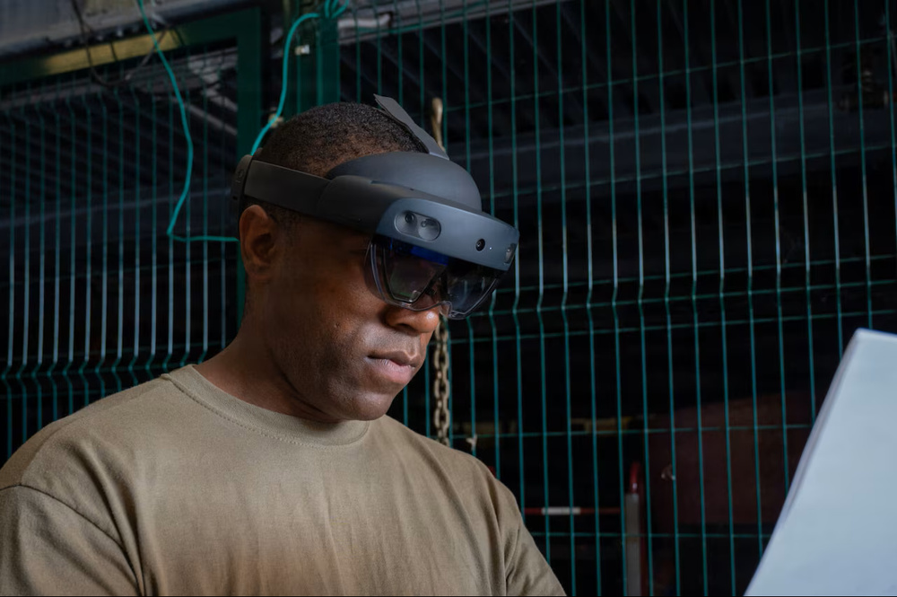 Image for the article: Microsoft HoloLens is arming the soldier of the future – but not in the way you might think