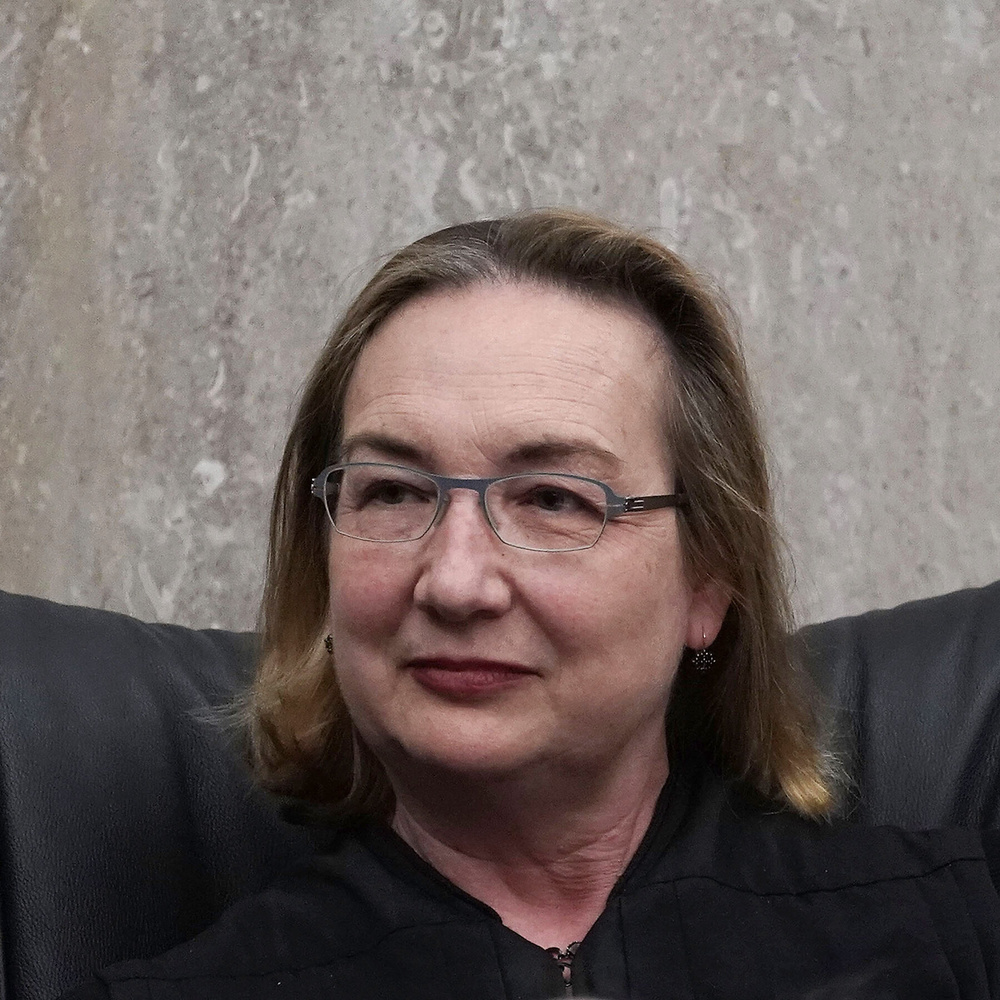 Image for the article: Federal Judge Bars Some Warrantless Immigration Arrests in D.C.