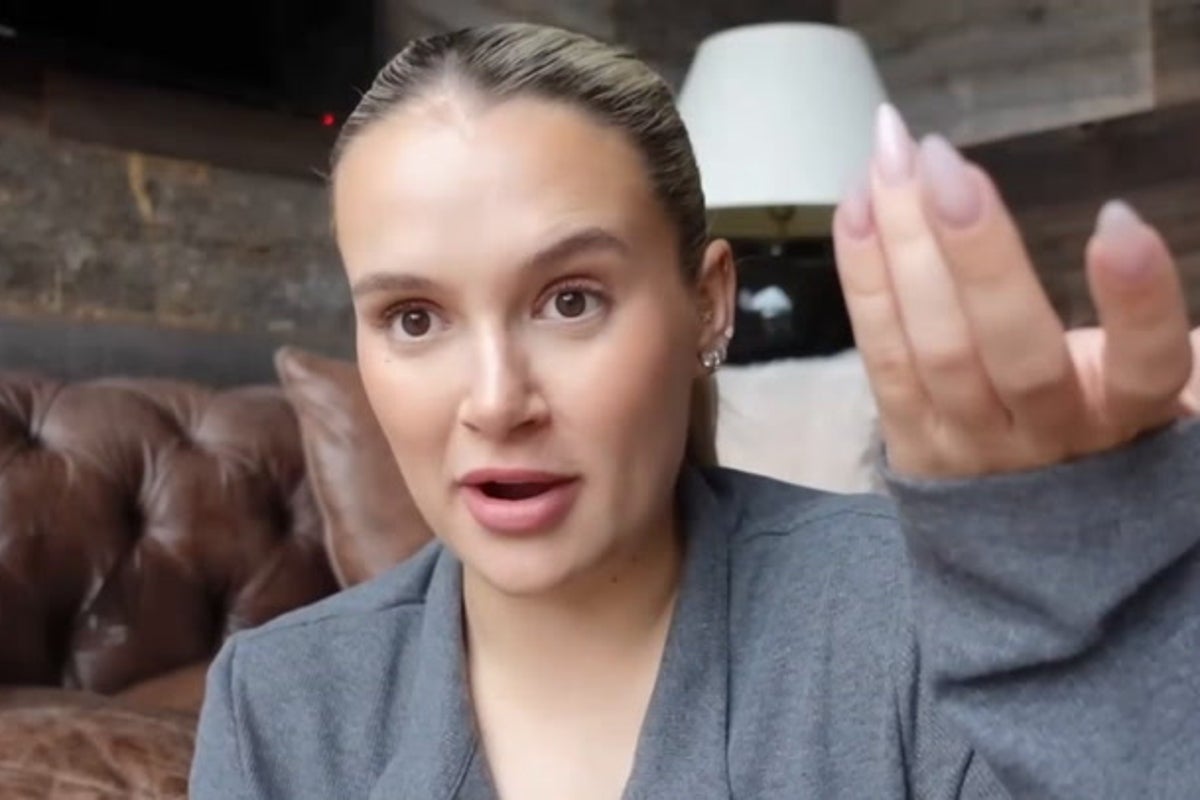 기사 이미지: 몰리-메이, '별로' 고백과 함께 약혼반지 분실 사건 언급