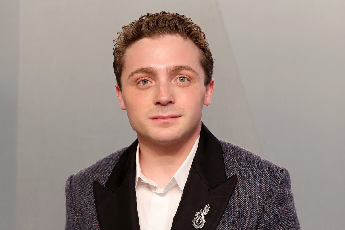 Image for the article: Vanity Fair red carpet host Jake Shane faces backlash over ‘strange’ questions about Oscar-nominated film